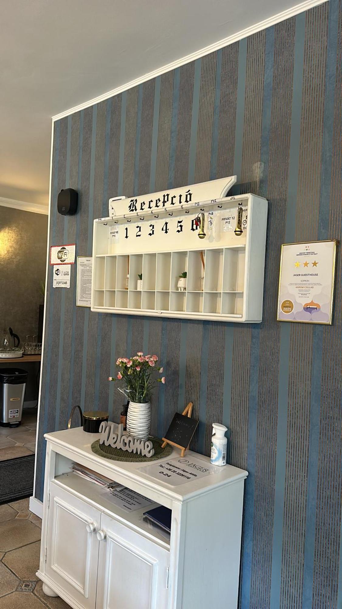 Jager Guesthouse Šoproň Exteriér fotografie